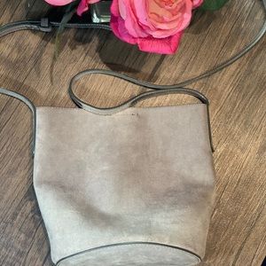 Banana Republic crossbody bucket bag